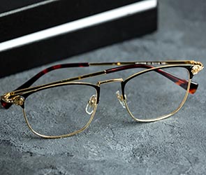 Почему выгодно покупать готовые очки оптом у производителя